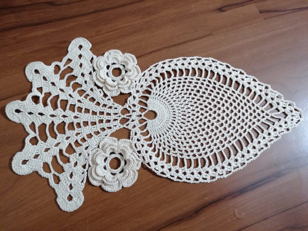 Dantel Şahmeran Sehpa Örtüsü Yapımı